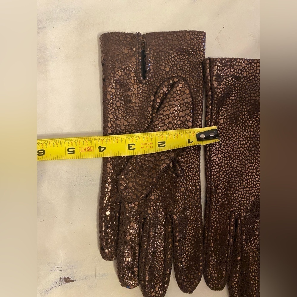 Leather Gloves size 7 NWOT Metallic bronze shiny finish with silk lining - Picture 10 of 11